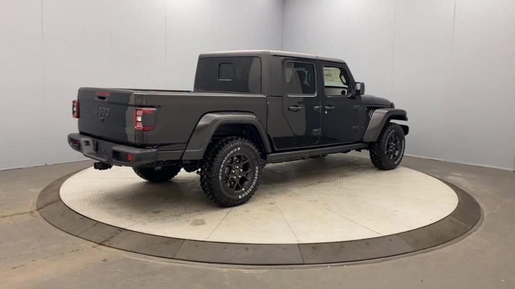 new 2024 Jeep Gladiator car, priced at $46,572