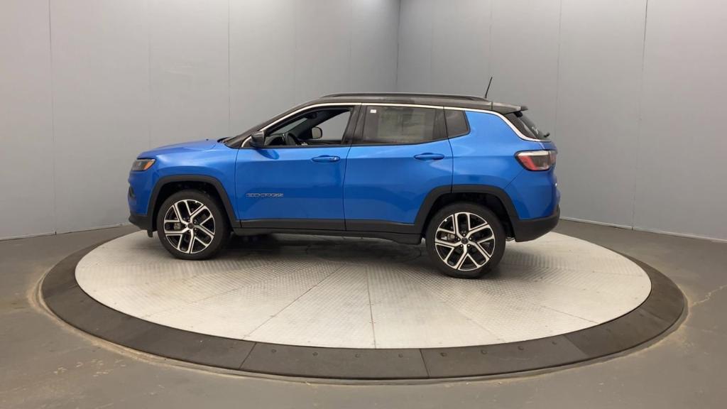 new 2025 Jeep Compass car, priced at $35,085