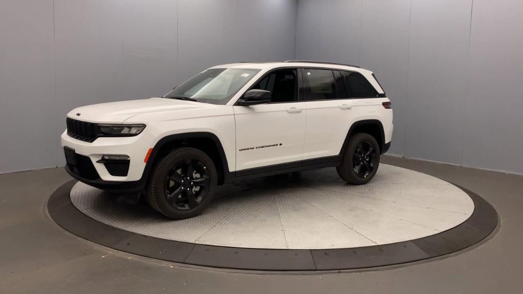 new 2025 Jeep Grand Cherokee car, priced at $49,440