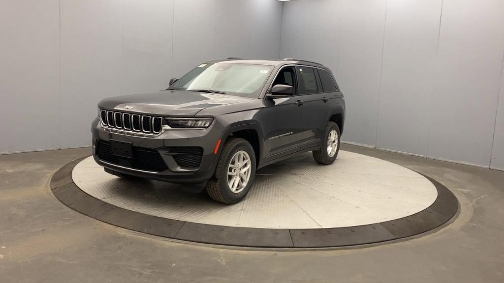 new 2025 Jeep Grand Cherokee car, priced at $41,470