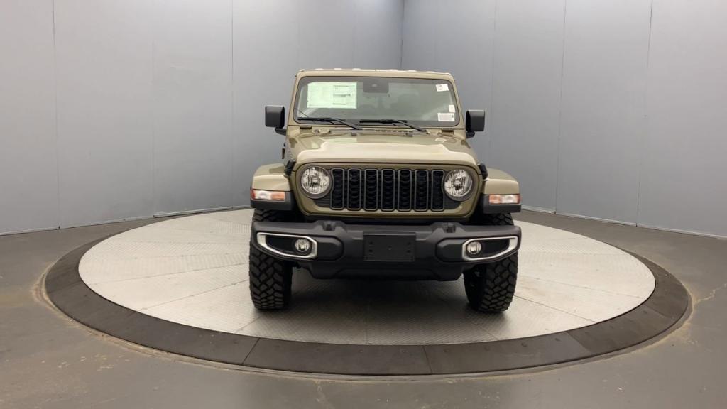 new 2025 Jeep Gladiator car, priced at $51,005