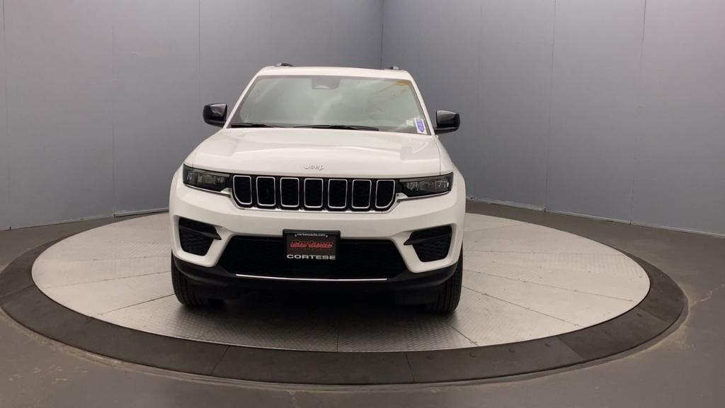 new 2025 Jeep Grand Cherokee car, priced at $38,677