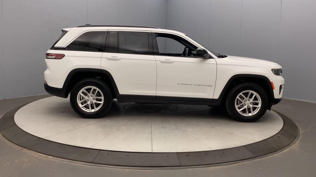 new 2025 Jeep Grand Cherokee car, priced at $38,677