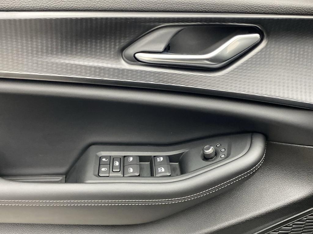 new 2025 Jeep Grand Cherokee car, priced at $38,677