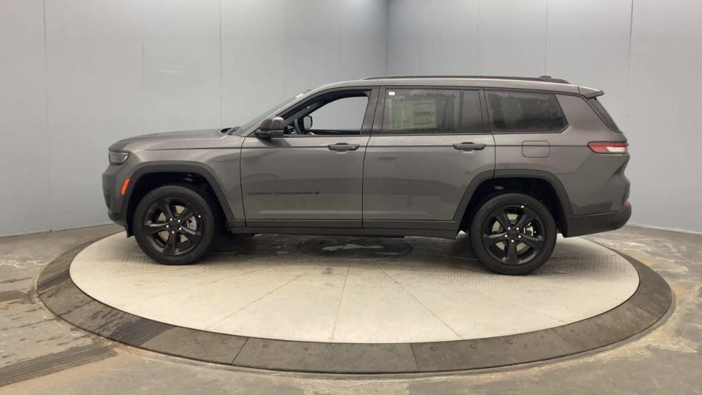 new 2025 Jeep Grand Cherokee L car, priced at $48,670