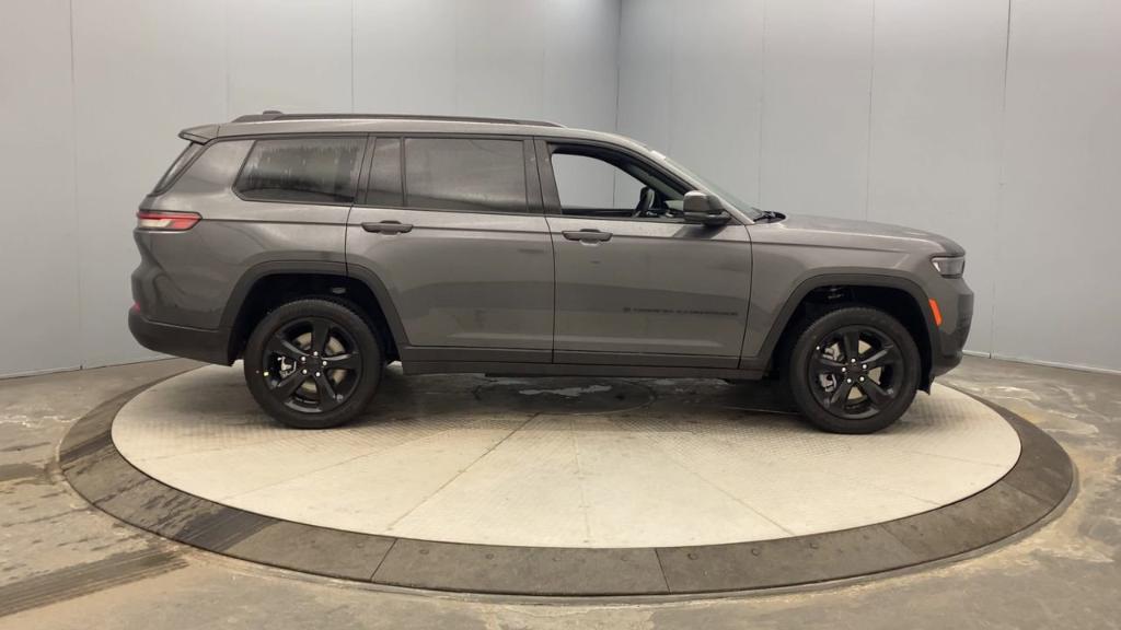 new 2025 Jeep Grand Cherokee L car, priced at $48,670