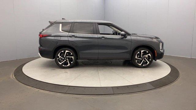 new 2024 Mitsubishi Outlander car, priced at $37,800