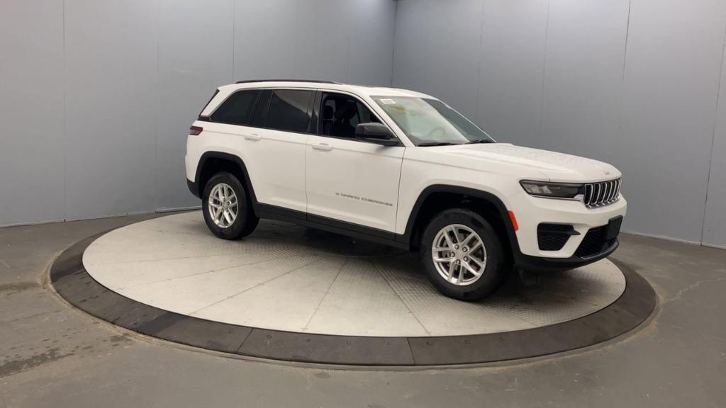 new 2025 Jeep Grand Cherokee car, priced at $41,177