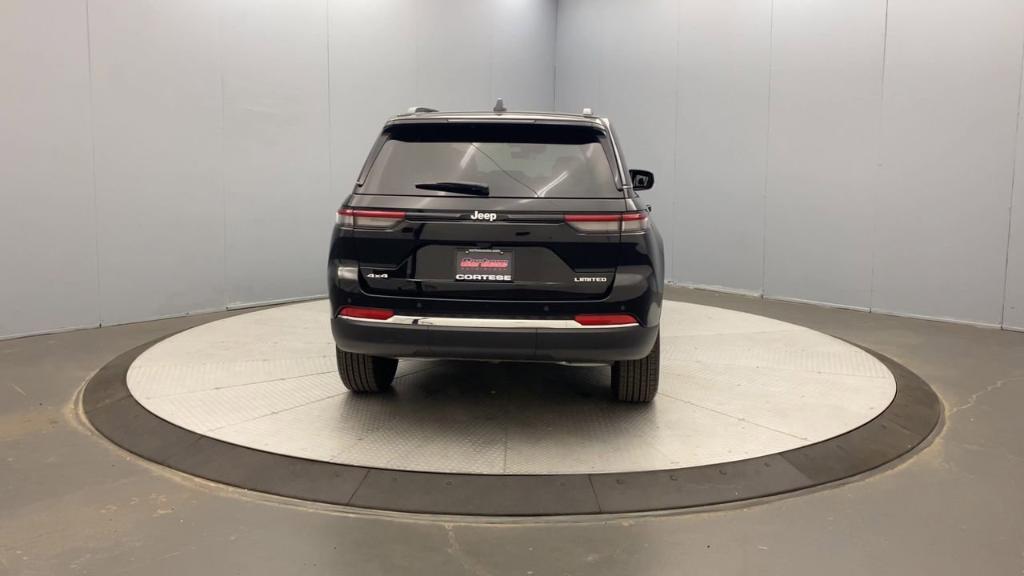 new 2025 Jeep Grand Cherokee car, priced at $45,245