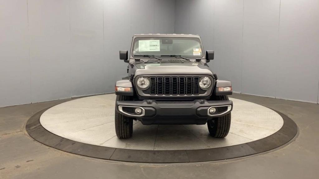 new 2024 Jeep Gladiator car, priced at $47,116