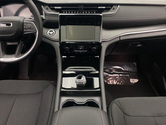 new 2025 Jeep Grand Cherokee car, priced at $41,177