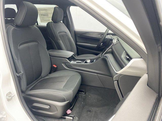 new 2025 Jeep Grand Cherokee car, priced at $41,177