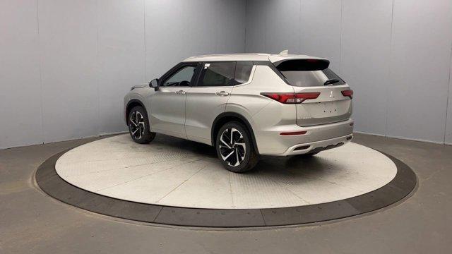 new 2024 Mitsubishi Outlander car, priced at $41,995