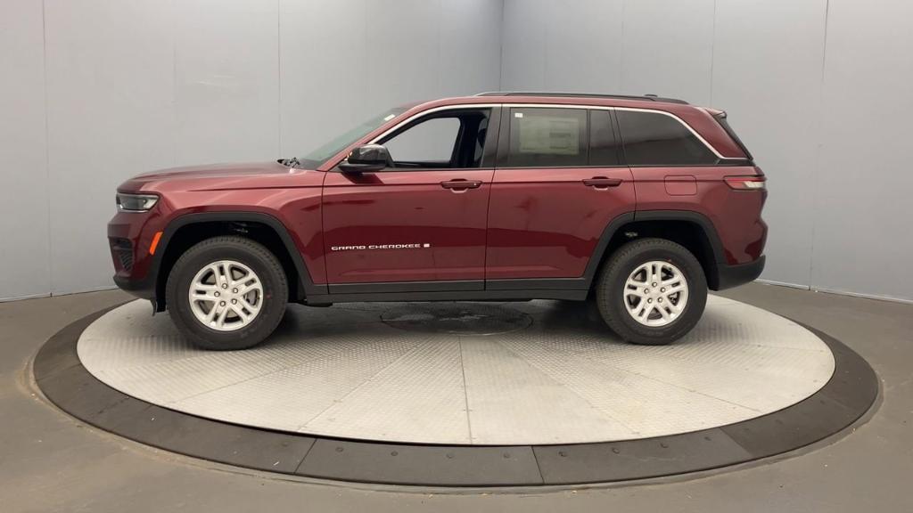 new 2025 Jeep Grand Cherokee car, priced at $43,220