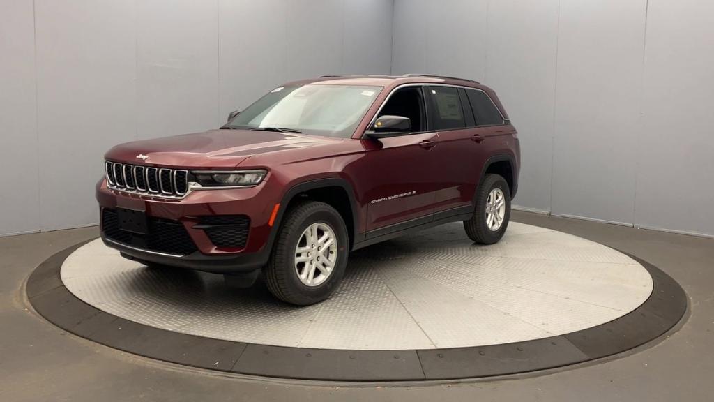 new 2025 Jeep Grand Cherokee car, priced at $43,220