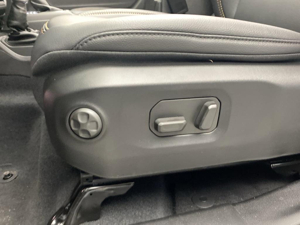 new 2025 Jeep Wrangler car, priced at $55,922