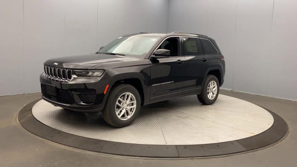 new 2025 Jeep Grand Cherokee car, priced at $41,470