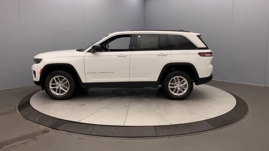 new 2025 Jeep Grand Cherokee car, priced at $41,875