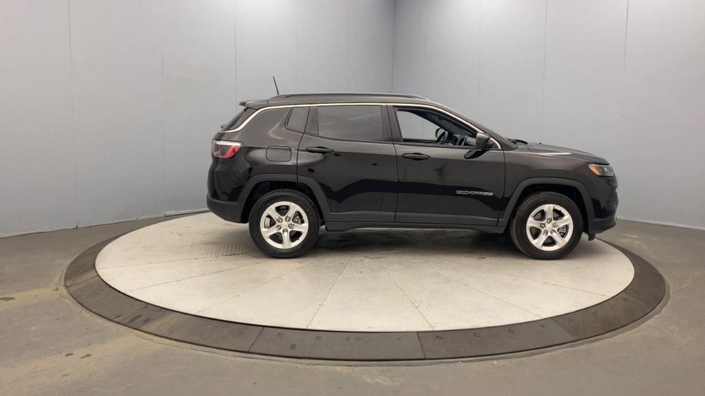 new 2024 Jeep Compass car, priced at $29,035