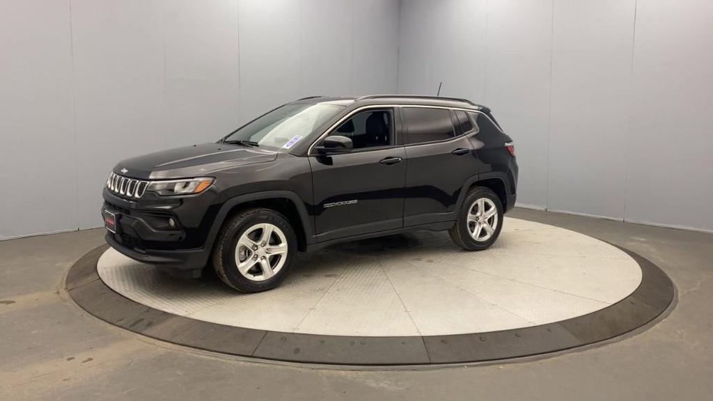 new 2024 Jeep Compass car, priced at $28,499