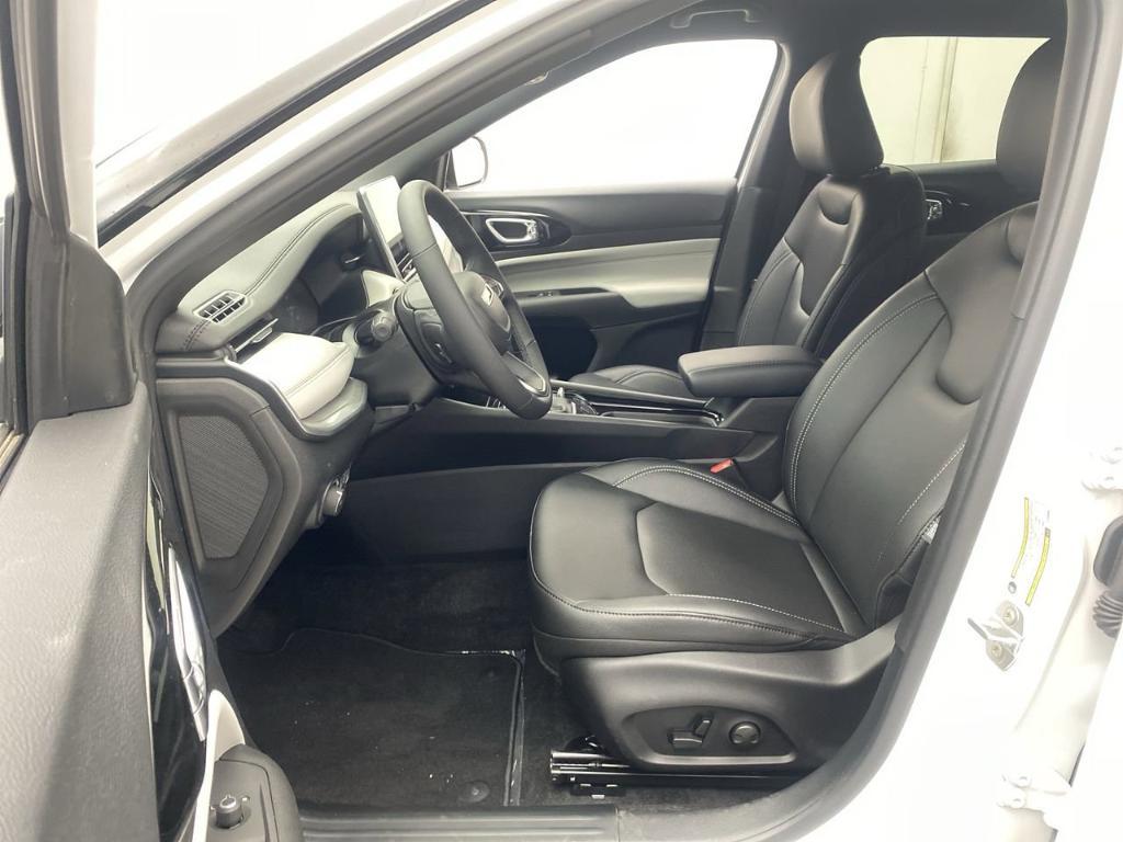 new 2025 Jeep Compass car, priced at $31,898