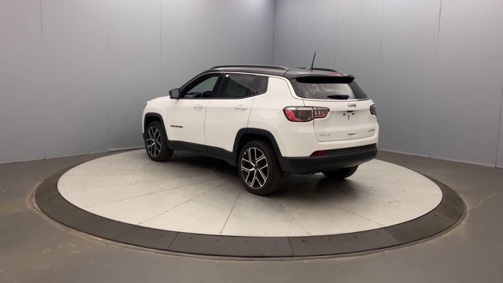 new 2025 Jeep Compass car, priced at $31,898