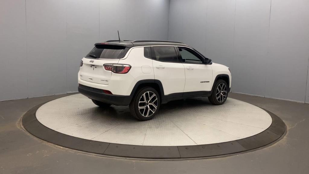 new 2025 Jeep Compass car, priced at $31,898