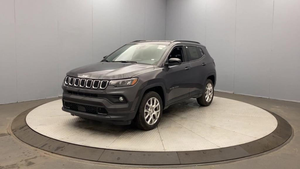 new 2024 Jeep Compass car, priced at $28,885