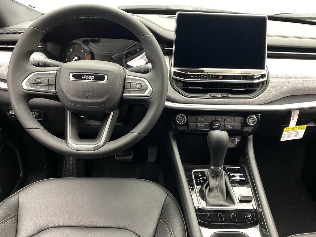 new 2024 Jeep Compass car, priced at $28,885