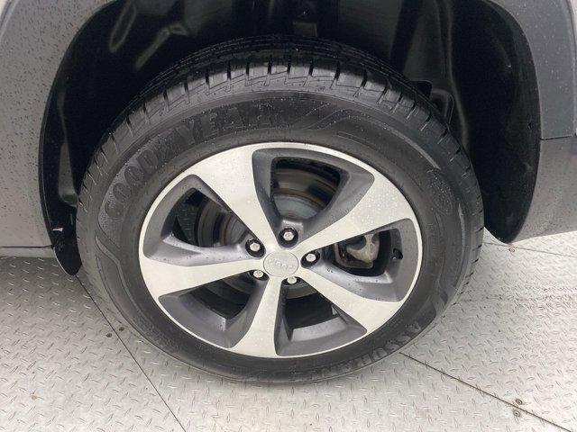 used 2022 Jeep Cherokee car, priced at $24,990