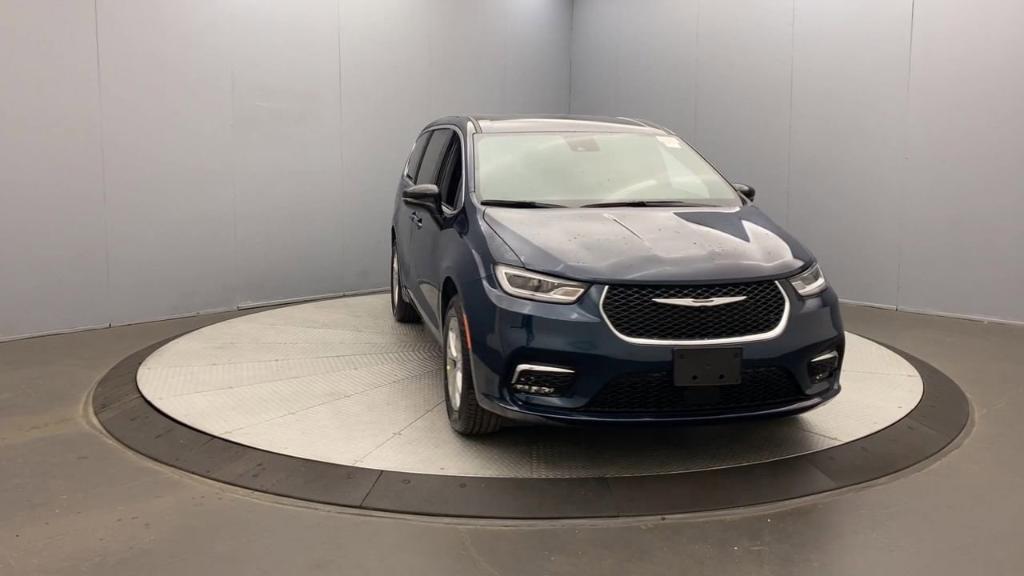 new 2025 Chrysler Pacifica car, priced at $45,635