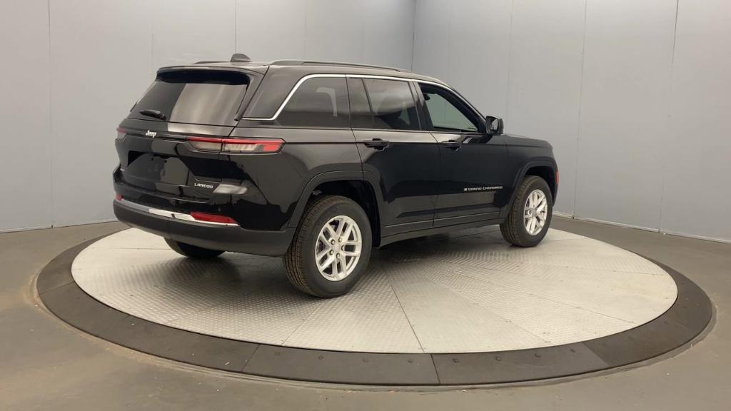 new 2025 Jeep Grand Cherokee car, priced at $43,970