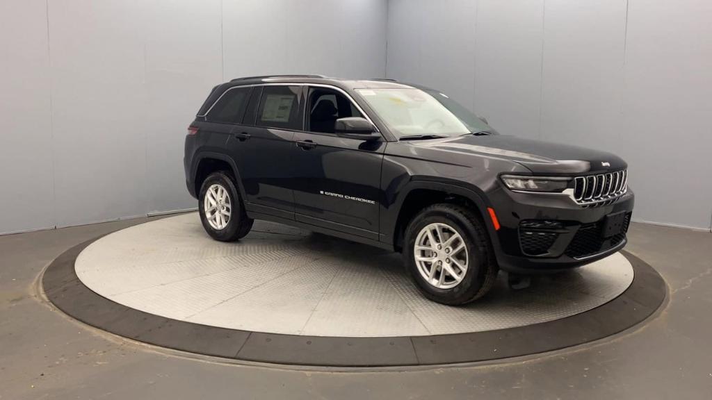 new 2025 Jeep Grand Cherokee car, priced at $41,920