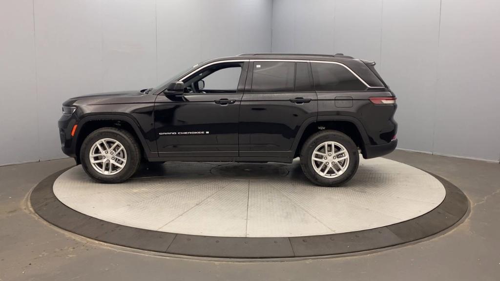 new 2025 Jeep Grand Cherokee car, priced at $41,920