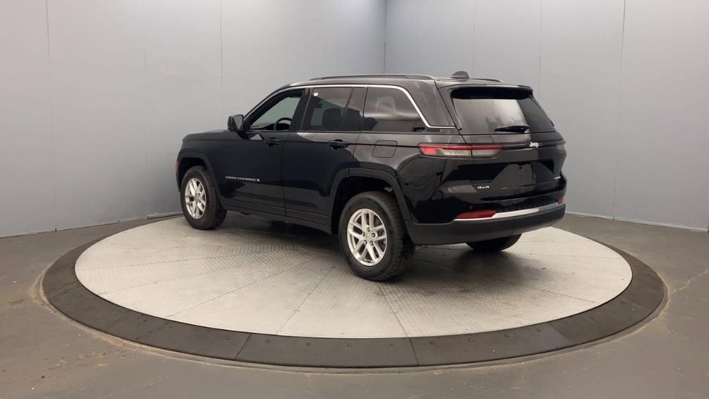 new 2025 Jeep Grand Cherokee car, priced at $41,920