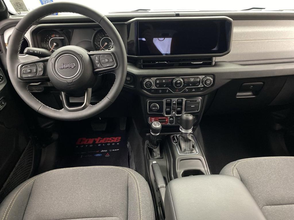new 2025 Jeep Wrangler car, priced at $47,490