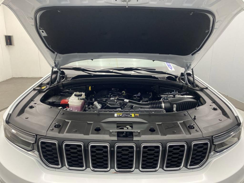 new 2025 Jeep Grand Cherokee L car, priced at $42,825
