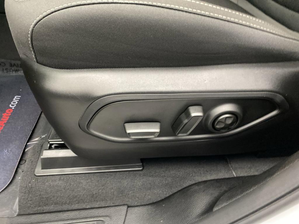 new 2025 Jeep Grand Cherokee L car, priced at $42,825
