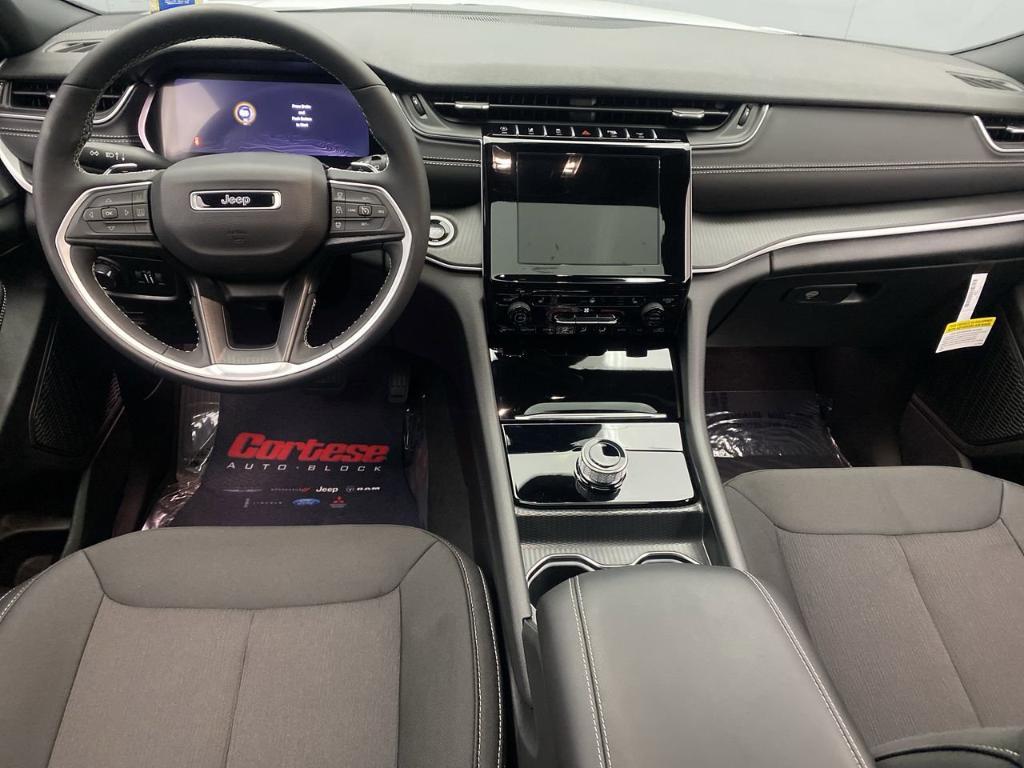 new 2025 Jeep Grand Cherokee L car, priced at $42,825