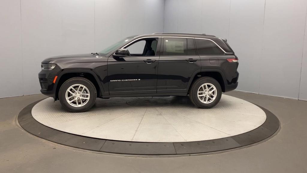 new 2025 Jeep Grand Cherokee car, priced at $42,470