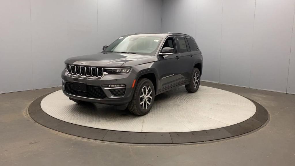 new 2024 Jeep Grand Cherokee car, priced at $46,795