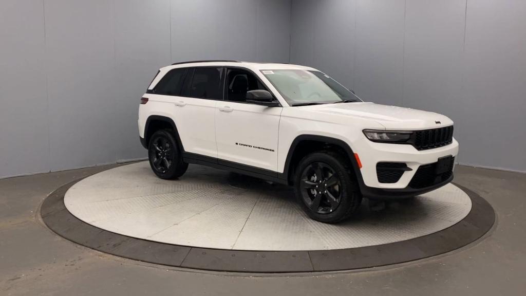 new 2024 Jeep Grand Cherokee car, priced at $48,080