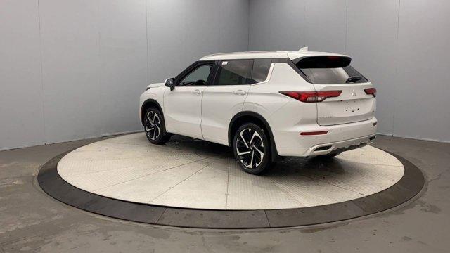 new 2024 Mitsubishi Outlander car, priced at $40,490