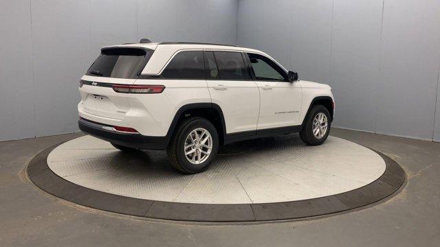 new 2025 Jeep Grand Cherokee car, priced at $41,177