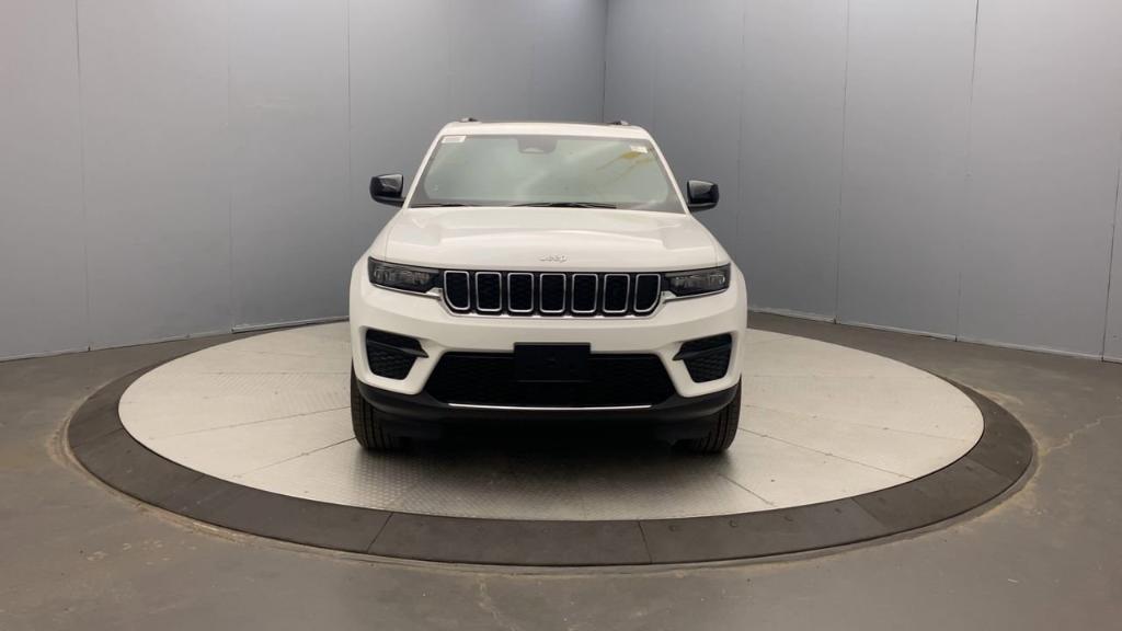 new 2025 Jeep Grand Cherokee car, priced at $41,177