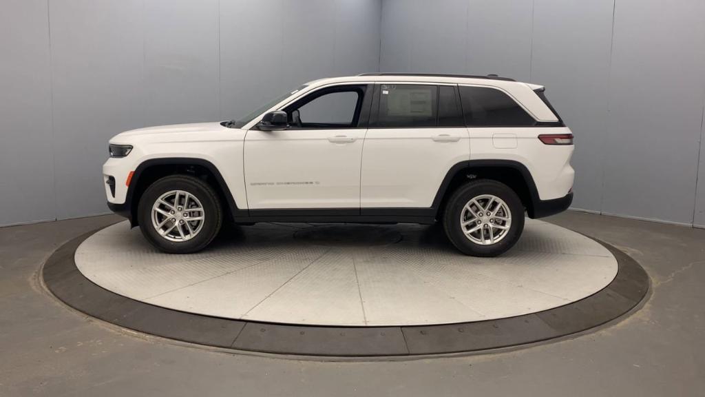 new 2025 Jeep Grand Cherokee car, priced at $41,177