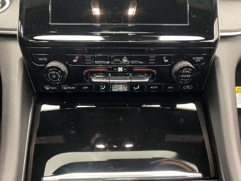 new 2025 Jeep Grand Cherokee car, priced at $41,177