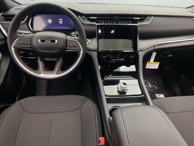 new 2025 Jeep Grand Cherokee car, priced at $41,177