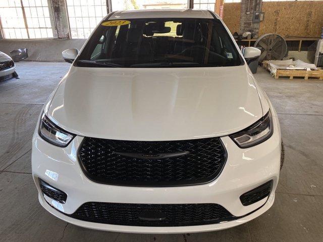 new 2023 Chrysler Pacifica Hybrid car, priced at $44,080