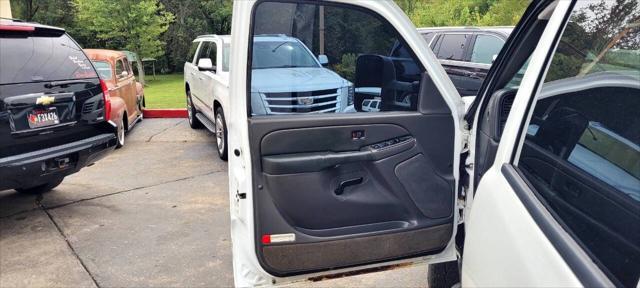 used 2005 Chevrolet Silverado 2500 car, priced at $9,495